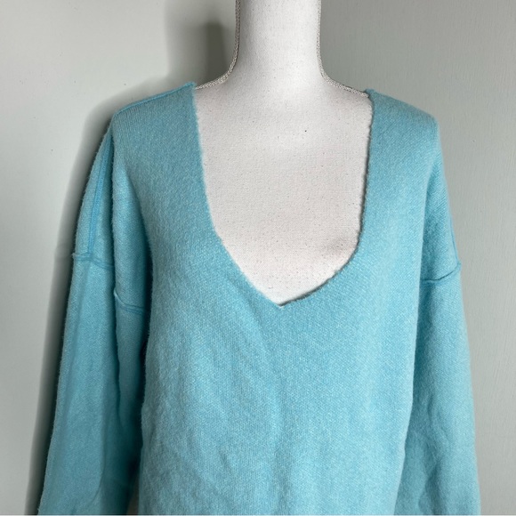 Free People Sweater Weather Oversized V Neck Sweater XS NWT - Picture 5 of 14